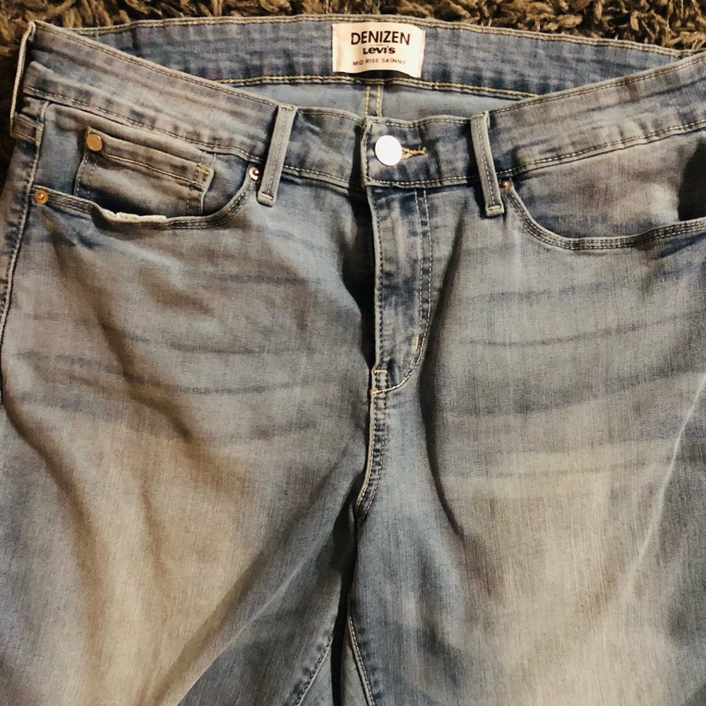 Levi’s Denizen women’s jeans